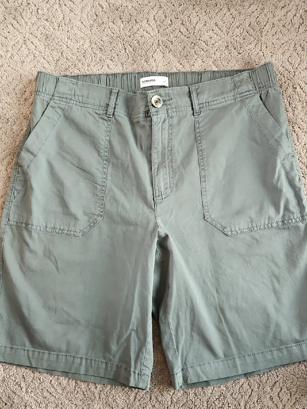 Sonoma Woman's Sage Green Flat Front Casual Shorts - Picture 1 of 4